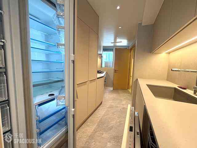 Wong Chuk Hang - Marinella Block 1 09