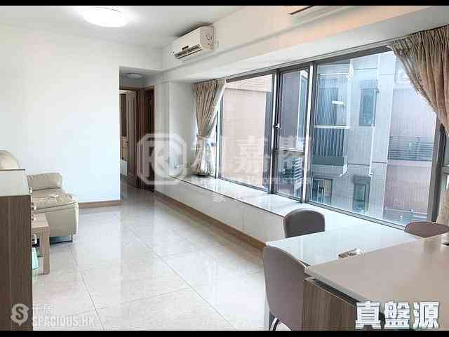 Causeway Bay - Diva 02