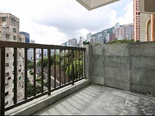 Central - Botanical Court 02