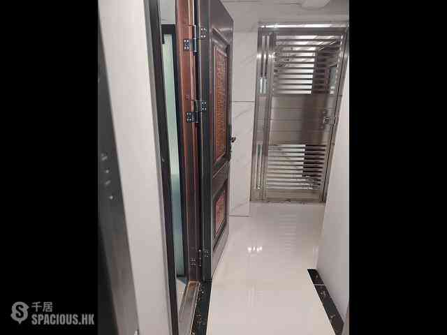 Causeway Bay - Kwong On Building 02