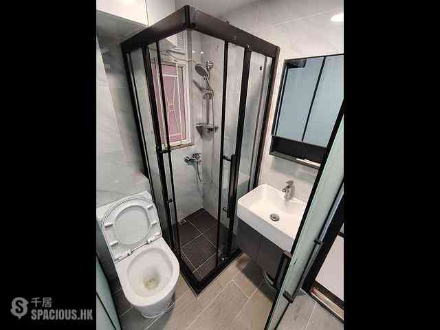 Causeway Bay - Kwong On Building 05