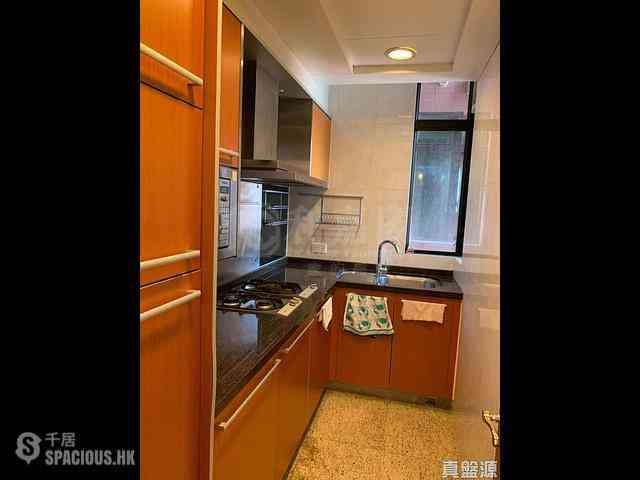 West Kowloon - The Arch Star Tower (Block 2) 05