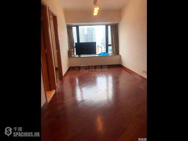 West Kowloon - The Arch Star Tower (Block 2) 10