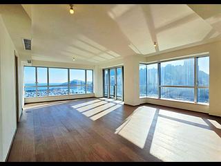 Wong Chuk Hang - Marinella Block 1 04