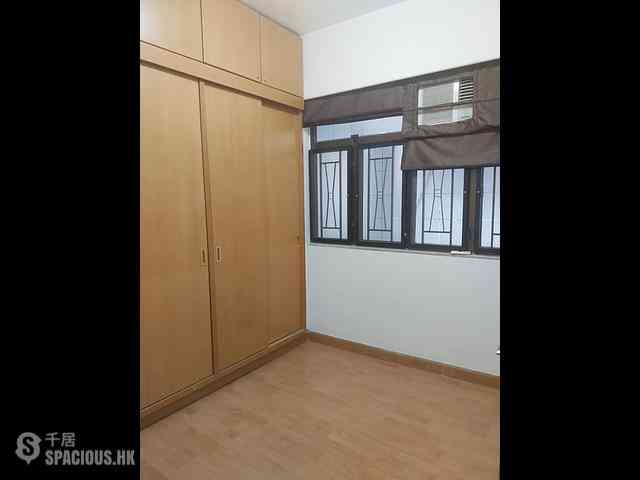 Wan Chai - Man Tung Building 02