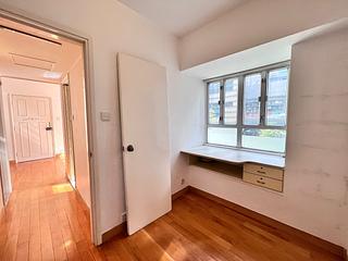 Wan Chai - Silvervale Mansion 06