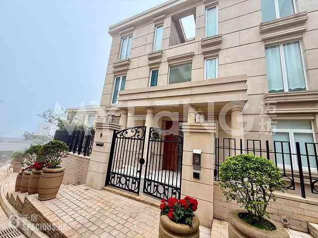 The Peak - 28, Gough Hill Road 01