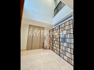 The Peak - 28, Gough Hill Road 15