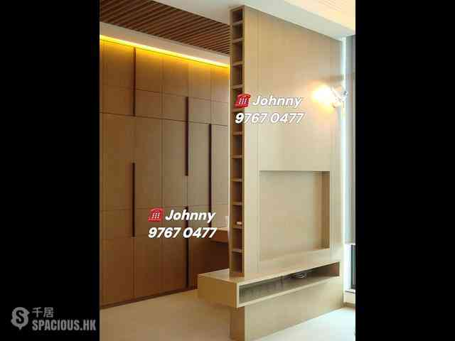 West Kowloon - The Arch Star Tower (Block 2) 05