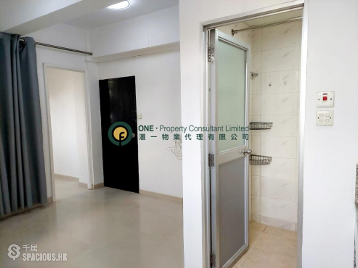Sai Ying Pun - Good Times Building 01