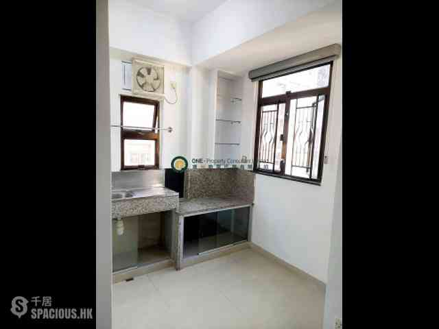 Sai Ying Pun - Good Times Building 05