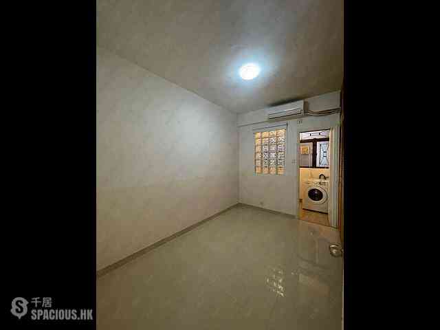 Mid Levels West - Hing Wah Mansion Block A 07