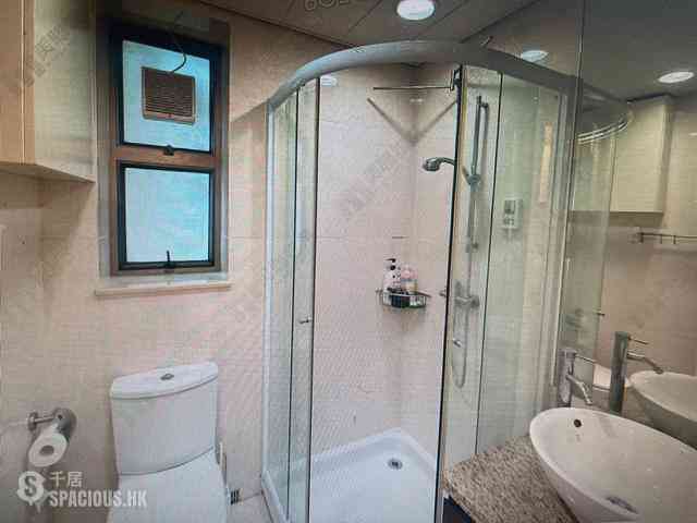 Wan Chai - The Zenith Phase 1 Block 2 04