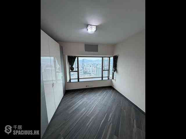 West Kowloon - Sorrento Phase 2 01
