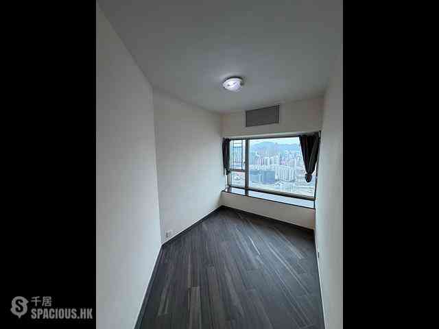 West Kowloon - Sorrento Phase 2 02