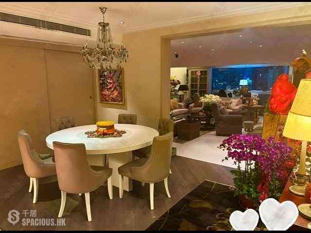 Causeway Bay - Fontana Gardens Block 22-25 02
