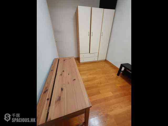 Shek Tong Tsui - Whitty Street Court Block 30-36, Whitty Street 07