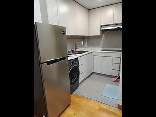 Shek Tong Tsui - Whitty Street Court Block 30-36, Whitty Street 08