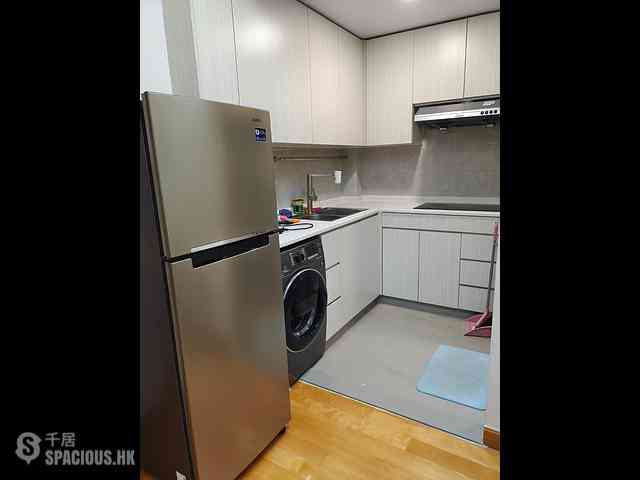 Shek Tong Tsui - Whitty Street Court Block 30-36, Whitty Street 08