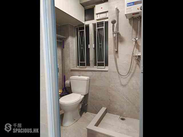 Shek Tong Tsui - Whitty Street Court Block 30-36, Whitty Street 09