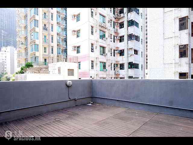 Wan Chai - Yee Hor Mansion 14