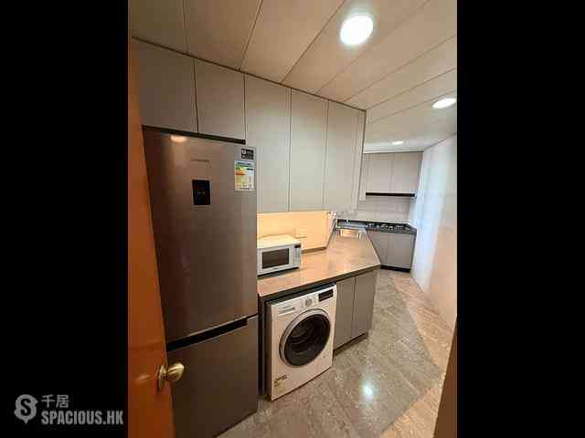 West Kowloon - Sorrento Phase 1 Block 3 01
