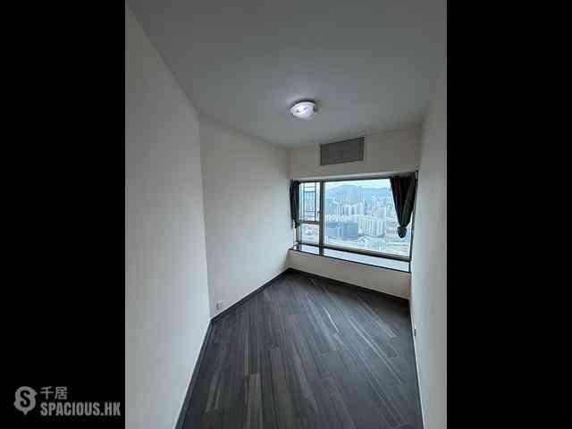 West Kowloon - Sorrento Phase 1 Block 3 03