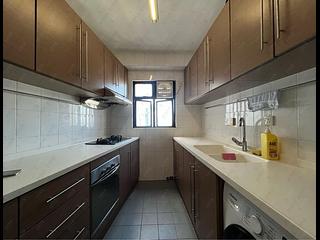 Mid Levels Central - The Grand Panorama Block 2 06