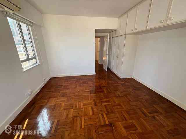 Mid Levels Central - Wing Hong Mansion 09