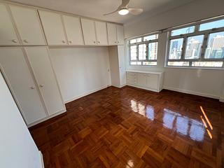 Mid Levels Central - Wing Hong Mansion 10