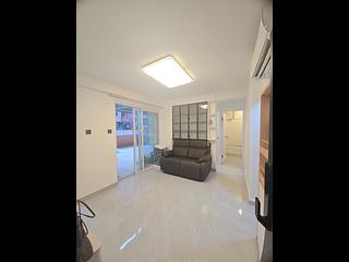 Wan Chai - Chun Fai Building 04
