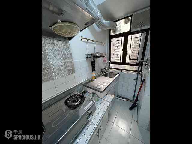 Causeway Bay - Pearl City Mansion Block C 01