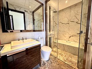 Sai Ying Pun - The Summa 21