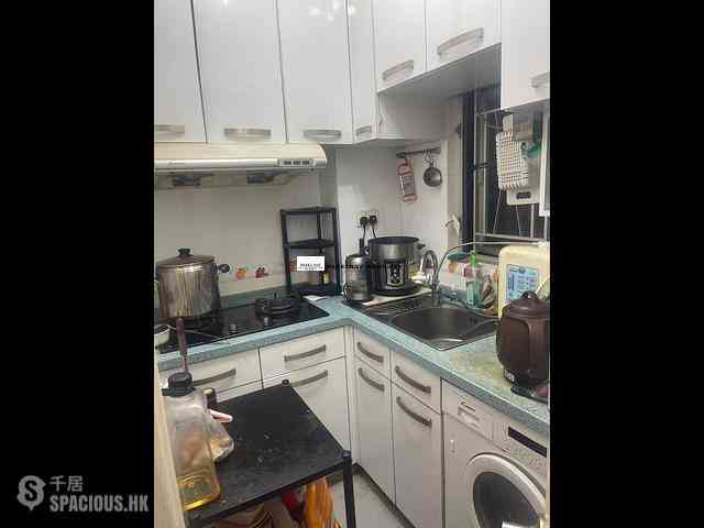 Causeway Bay - Lockhart House 08