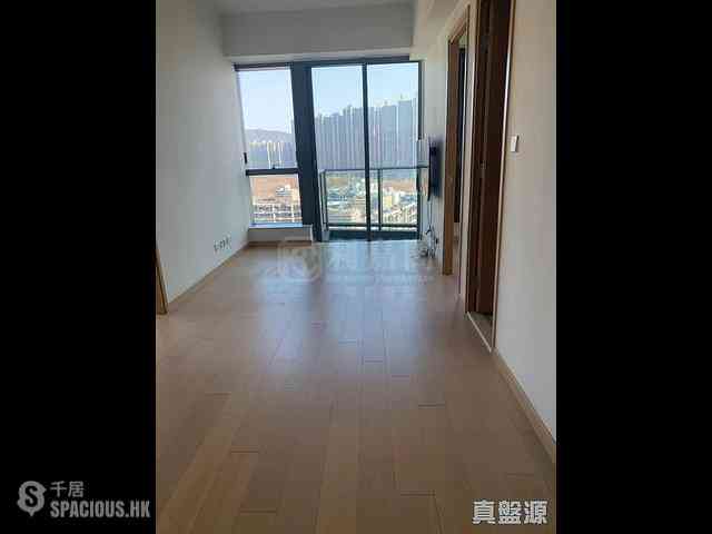 Tseung Kwan O - Twin Peaks Block 2 01