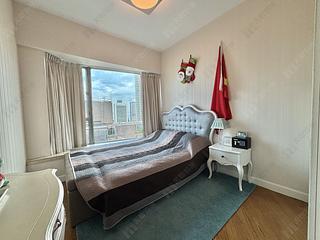 Mid Levels Central - Regence Royale Tower 2 03