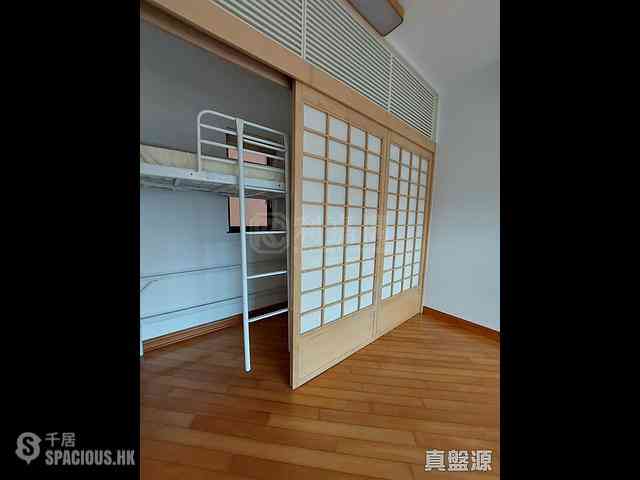Fortress Hill - Le Sommet Block 1 04