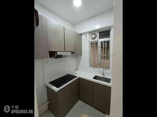Wan Chai - Everwin Mansion 03