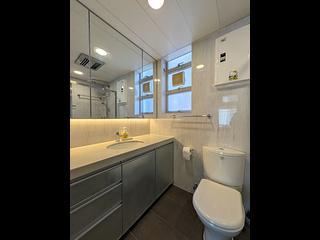 North Point - Island Place Block 2 09