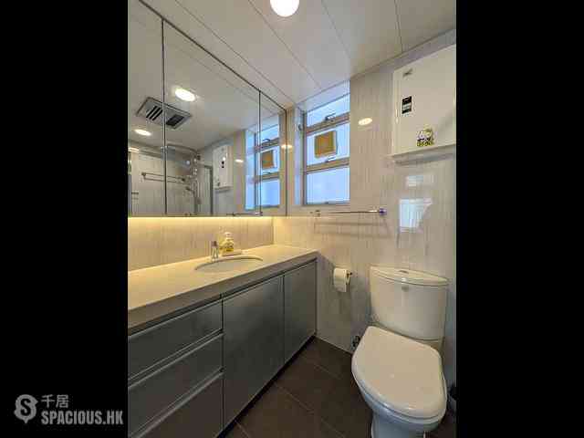 North Point - Island Place Block 2 09