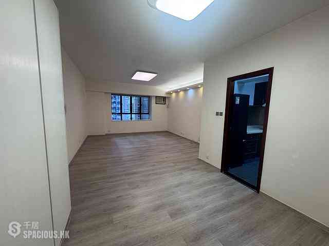 Mid Levels Central - Robinson Heights Block 2 03