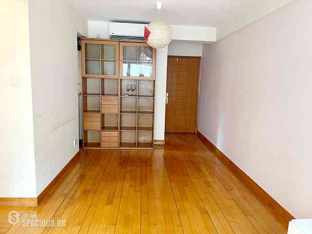 Sheung Wan - Queen's Terrace Block 3 02