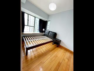 Sheung Wan - Queen's Terrace Block 3 06
