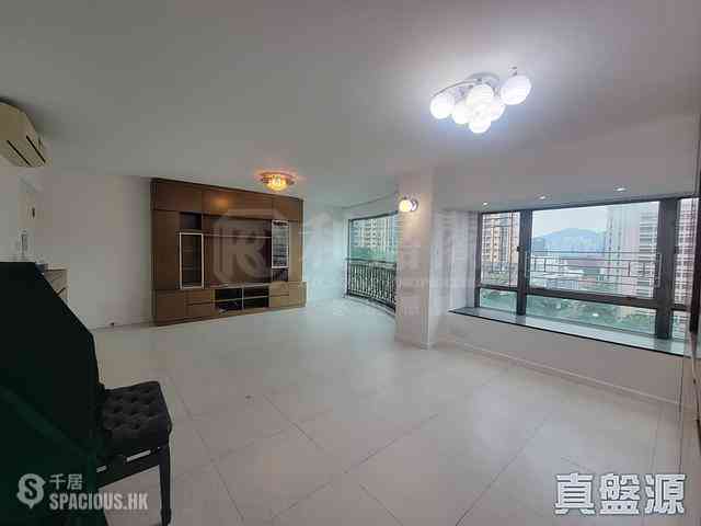 Yau Ma Tei - King's Park Villa 01