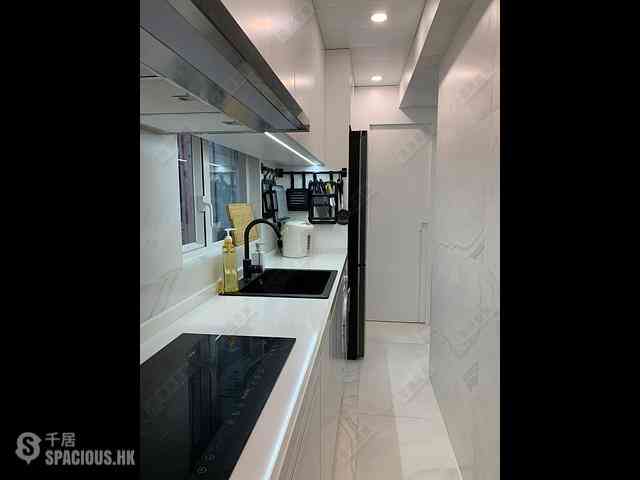 Causeway Bay - Shun Hing Building 05
