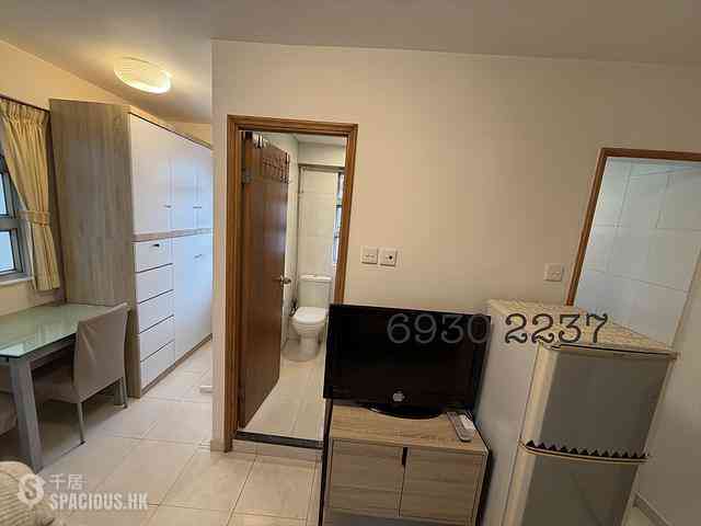 Wan Chai - Lee Loy Building 04
