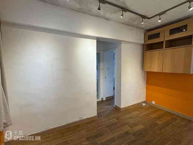 Mid Levels Central - Rich Court 01