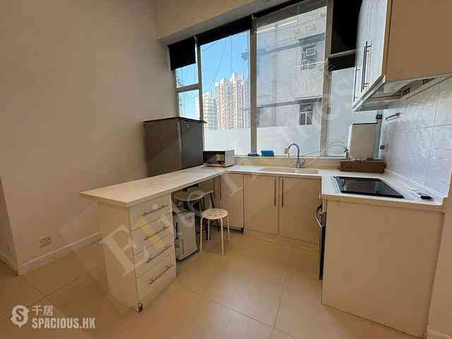 Soho - Caravan Court 02