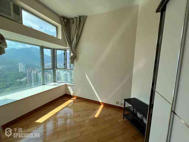 Tung Chung - Coastal Skyline Phase 1 Block 3 03