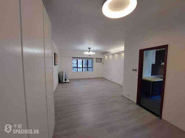 Mid Levels Central - Robinson Heights Block 2 03